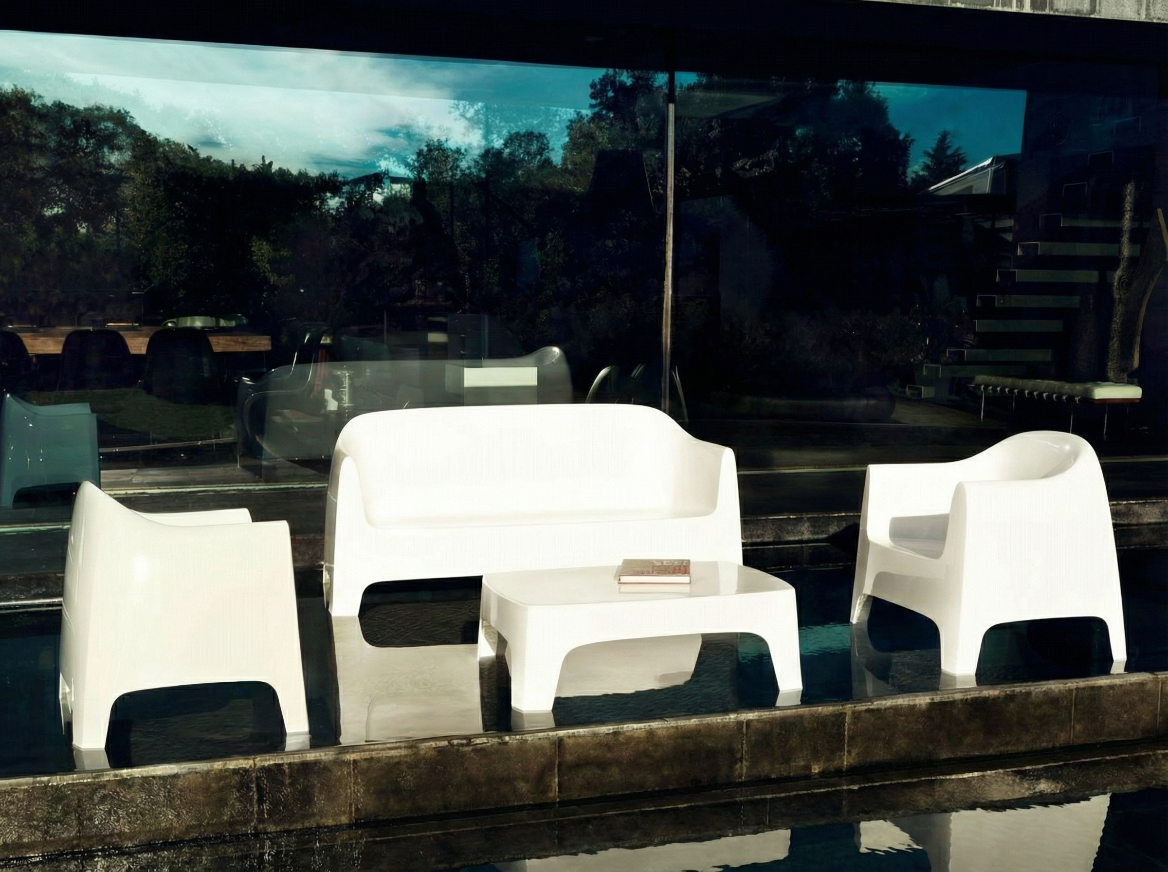 Solid Lounge Chair (Set of 2)
