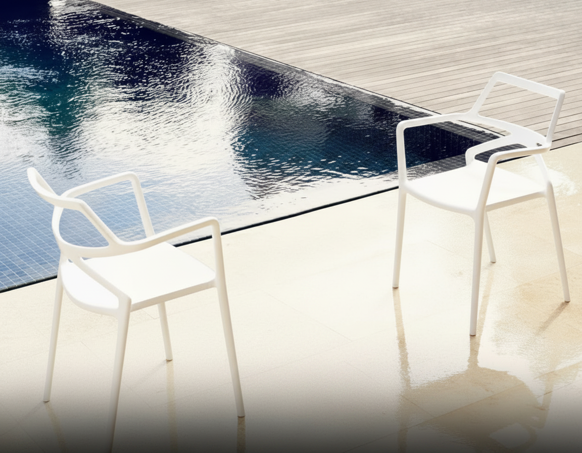 Delta Chair With Armrests (Set of 2)